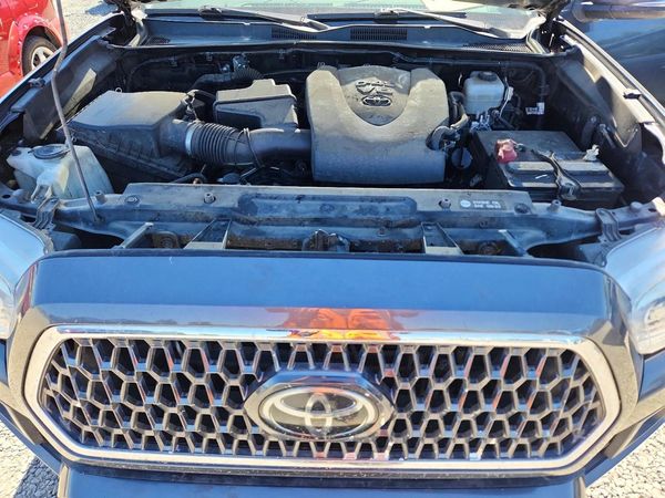 2018 TOYOTA TACOMA