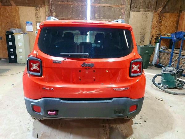2017 JEEP RENEGADE Trailhawk
