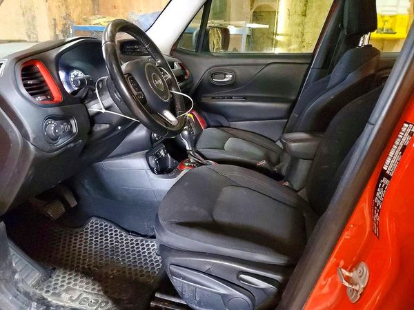 2017 JEEP RENEGADE Trailhawk