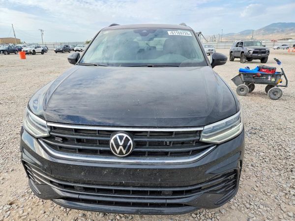 2023 VOLKSWAGEN TIGUAN SE R-Line Black