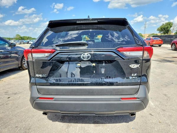 2025 TOYOTA RAV4 LE