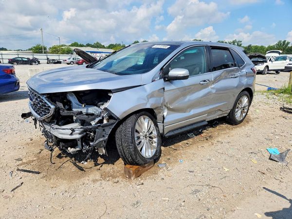 2020 FORD EDGE Titanium — Front 3/4