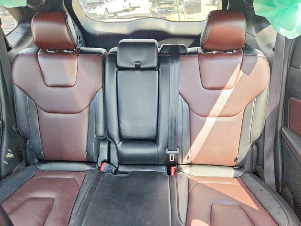 2020 FORD EDGE Titanium — SUVN