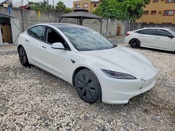 2025 TESLA MODEL 3