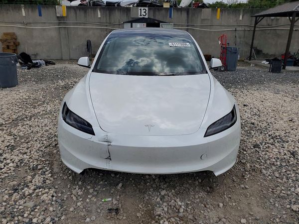 2025 TESLA MODEL 3