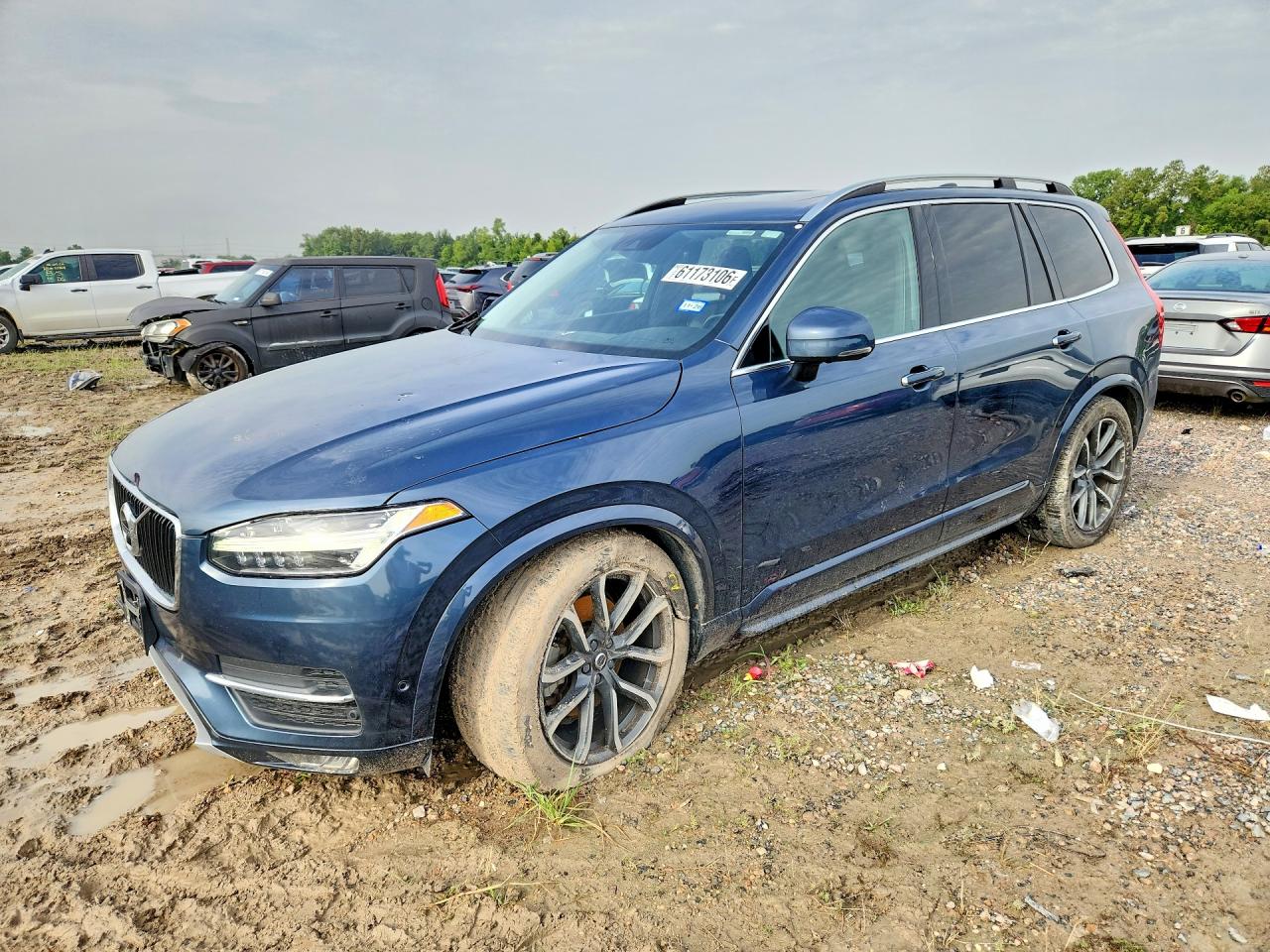 2018 VOLVO XC90 Momentum