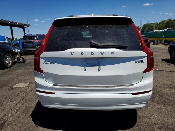 2023 VOLVO XC90