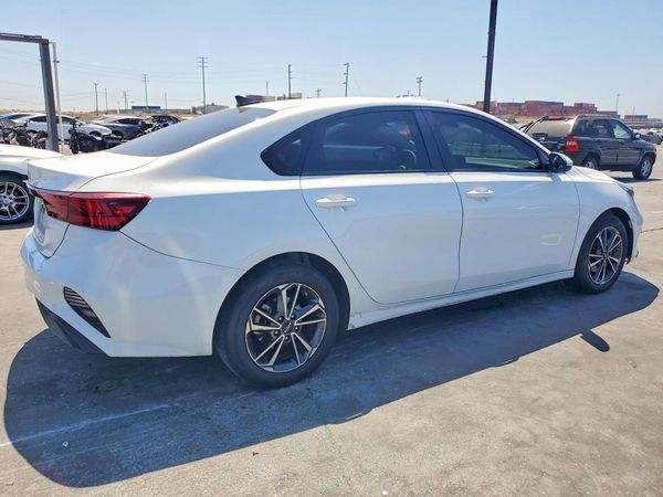 2022 KIA FORTE FE, LXS
