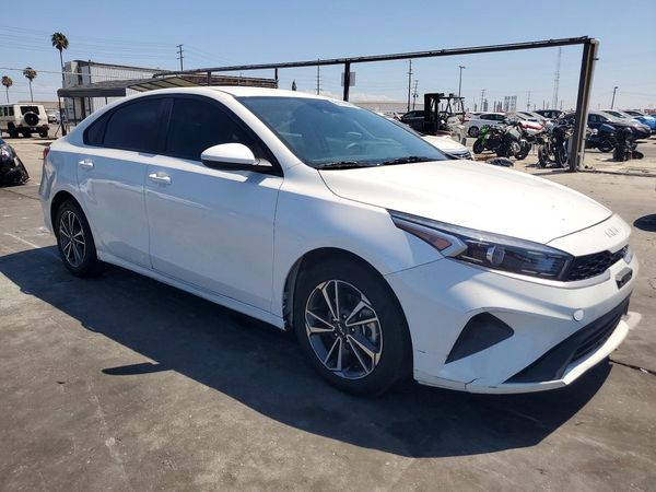 2022 KIA FORTE FE, LXS