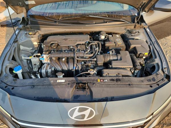 2025 HYUNDAI ELANTRA