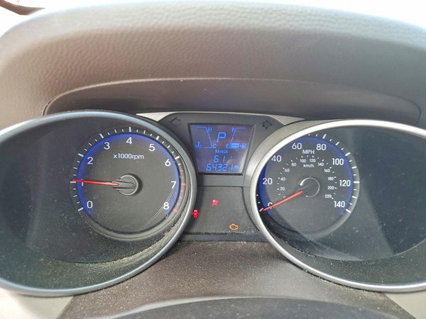2015 HYUNDAI TUCSON GL (Middle-Low)