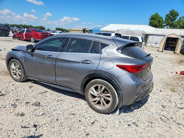 2017 INFINITI QX30