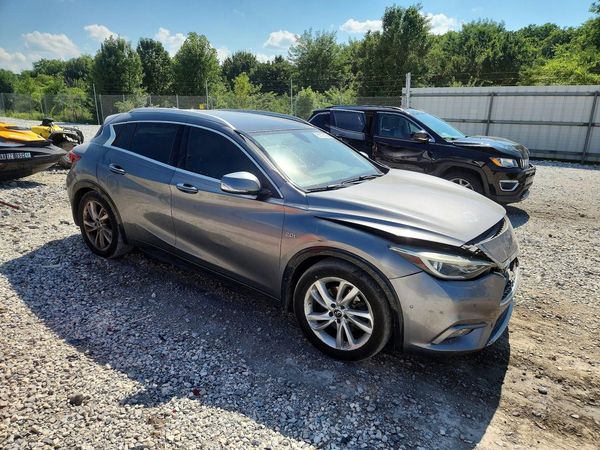 2017 INFINITI QX30