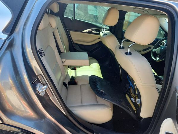 2017 INFINITI QX30
