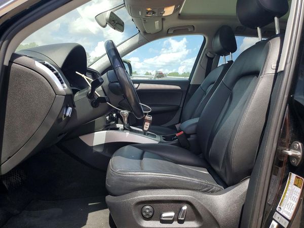 2017 AUDI Q5 quattro Premium