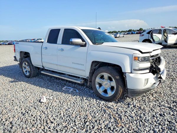 2017 CHEVROLET SILVERADO LTZ