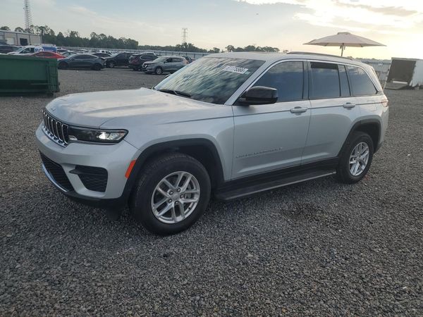 2025 JEEP GRAND CHEROKEE Laredo, Altitude