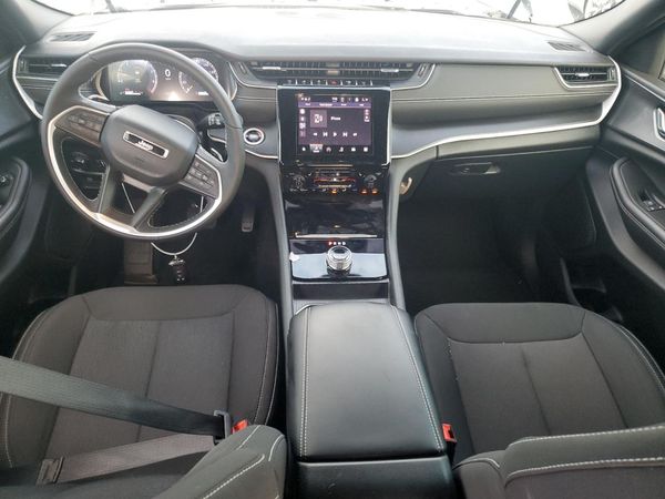 2025 JEEP GRAND CHEROKEE Laredo, Altitude