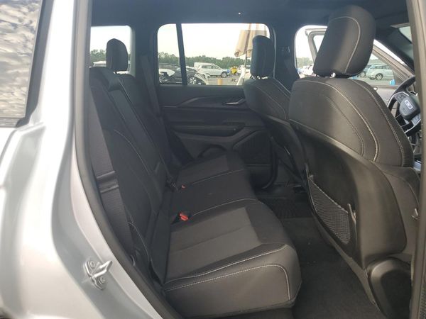 2025 JEEP GRAND CHEROKEE Laredo, Altitude