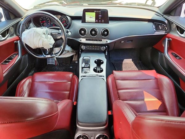2021 KIA STINGER GT2