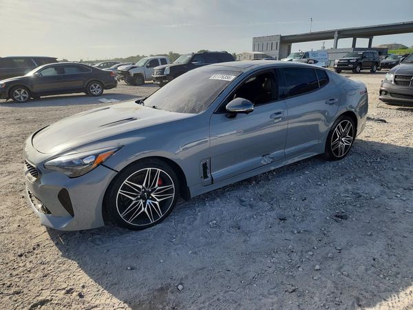 2023 KIA STINGER