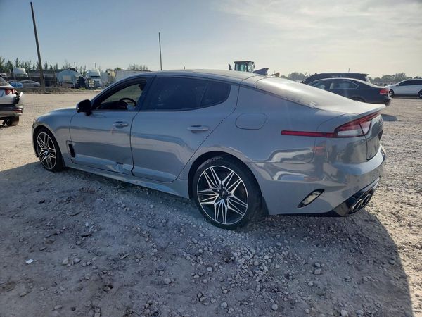 2023 KIA STINGER
