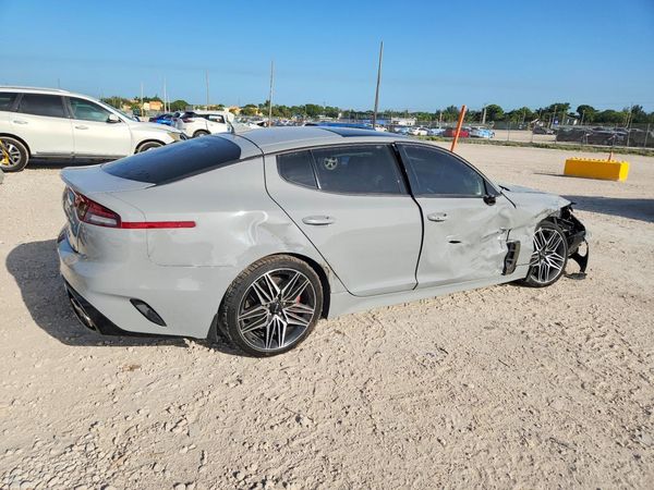 2023 KIA STINGER