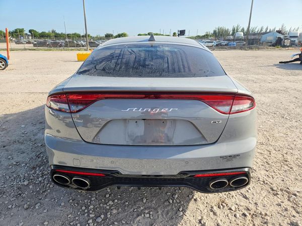 2023 KIA STINGER