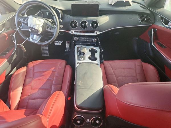 2023 KIA STINGER