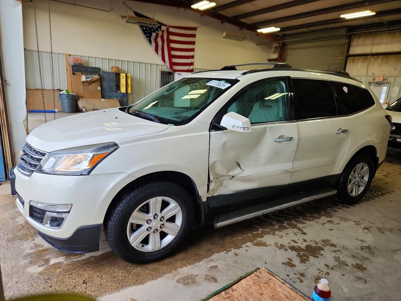 2013 CHEVROLET TRAVERSE 2LT