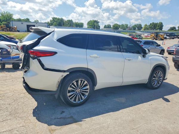2021 TOYOTA HIGHLANDER Platinum