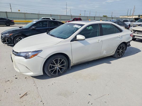 2015 TOYOTA CAMRY