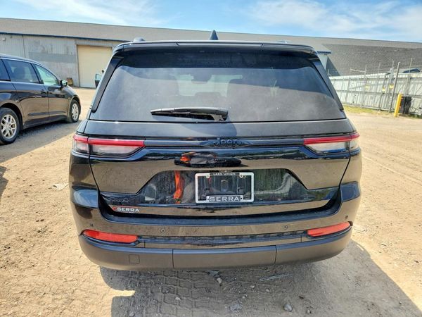 2024 JEEP GRAND CHEROKEE