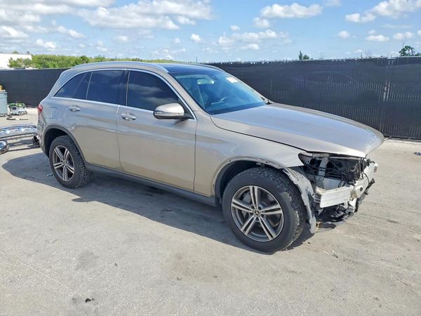2020 MERCEDES-BENZ GLC GLC300