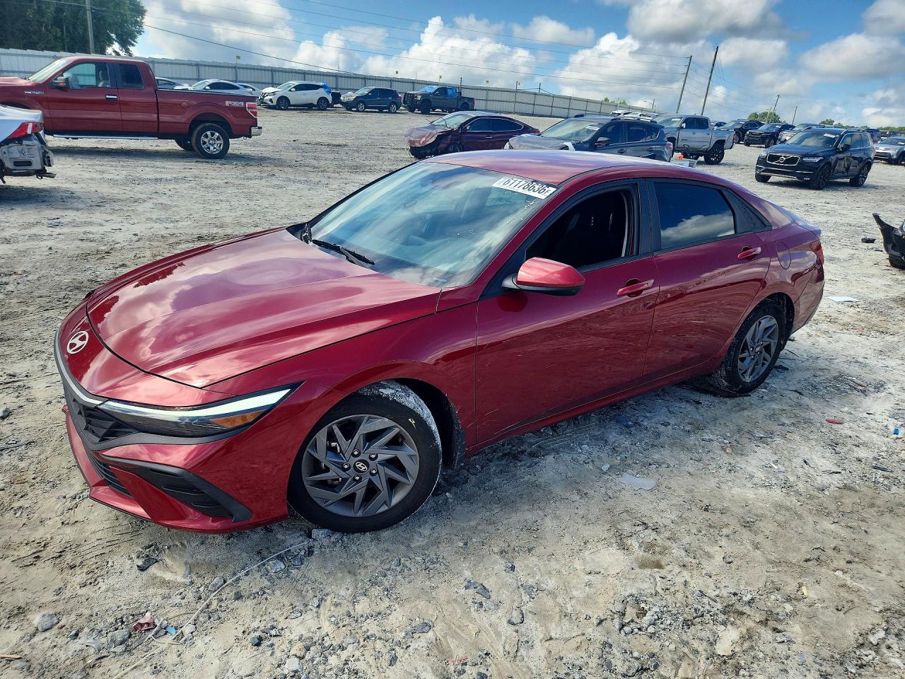 2024 HYUNDAI ELANTRA SEL