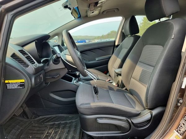 2017 KIA FORTE