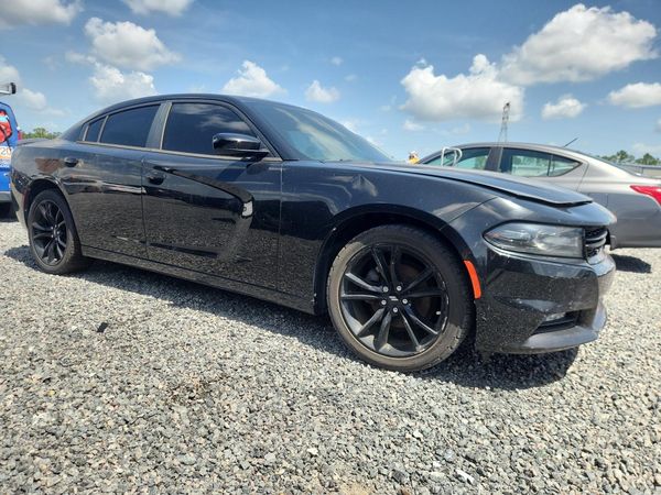2018 DODGE CHARGER SXT Plus