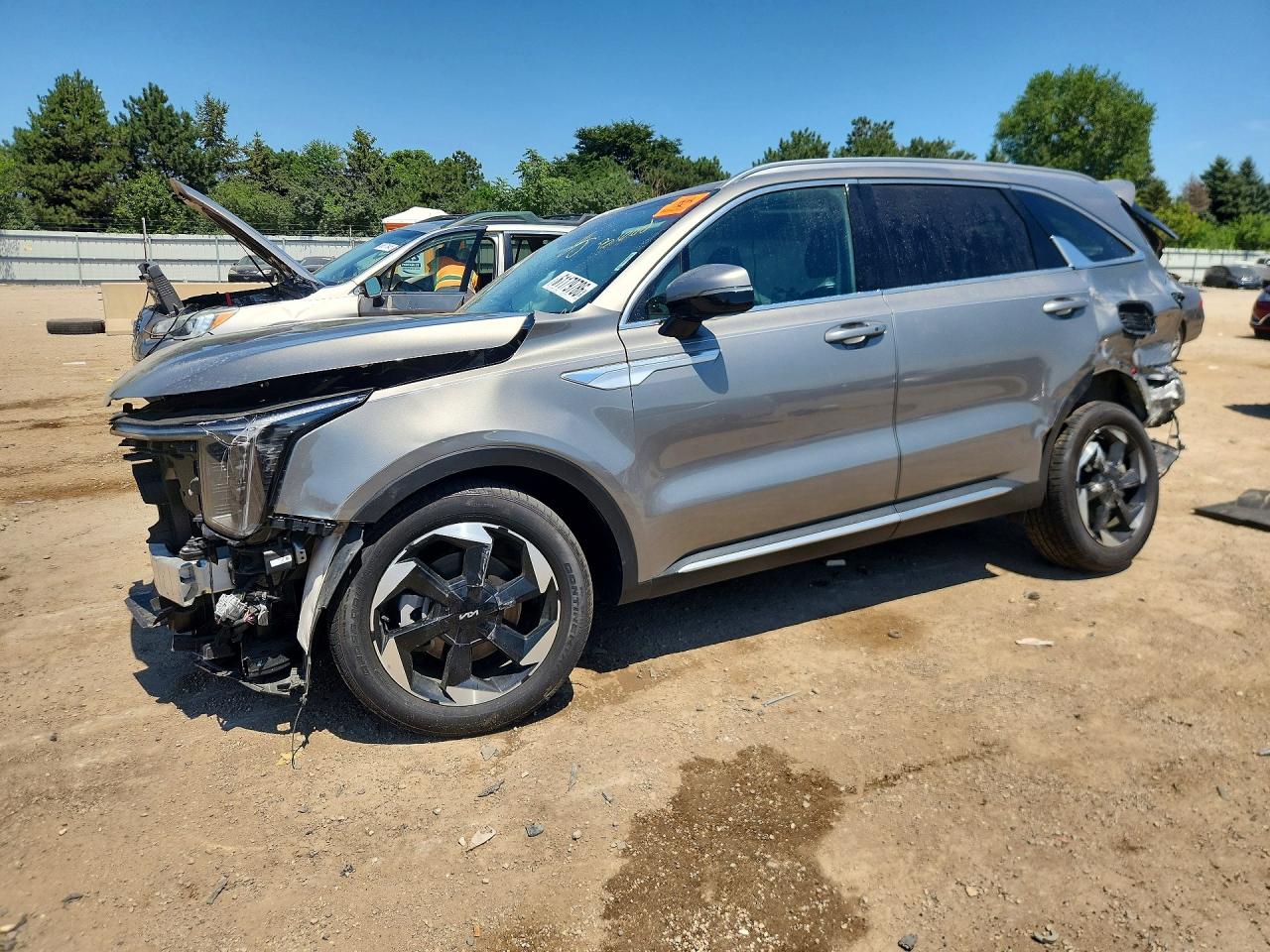 2025 KIA SORENTO