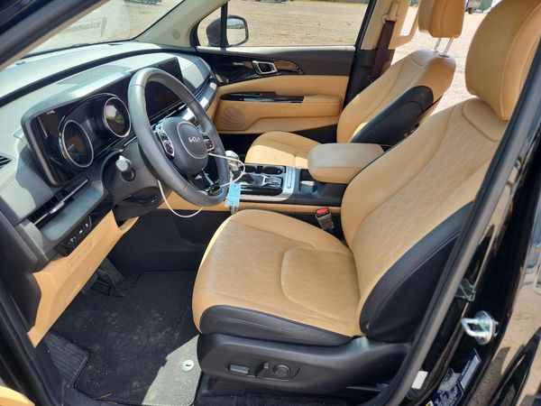 2024 KIA CARNIVAL EX