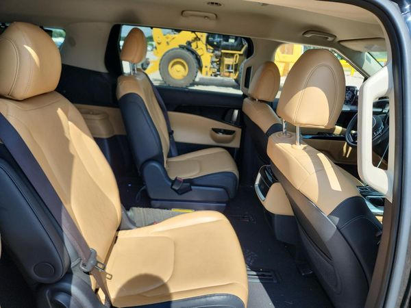 2024 KIA CARNIVAL EX
