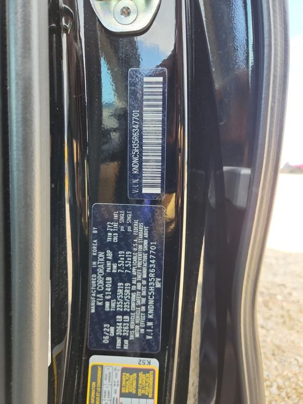 2024 KIA CARNIVAL EX