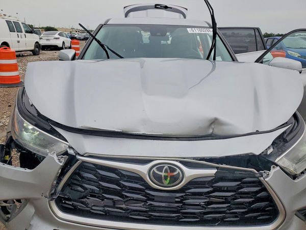 2021 TOYOTA HIGHLANDER