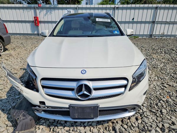 2015 MERCEDES-BENZ GLA
