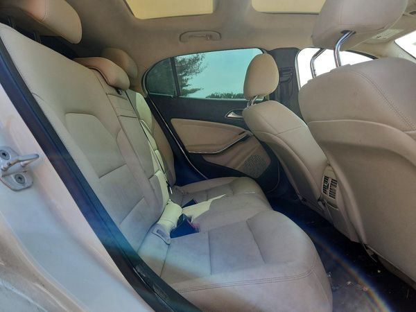 2015 MERCEDES-BENZ GLA