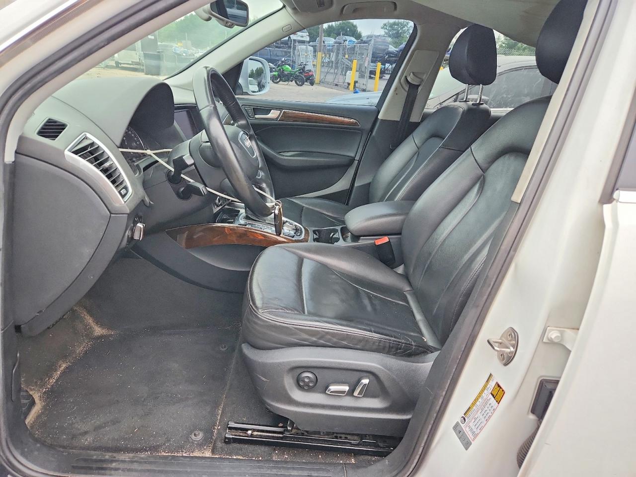 2013 AUDI Q5 Premium Plus