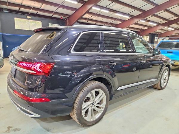2021 AUDI Q7 quattro Premium