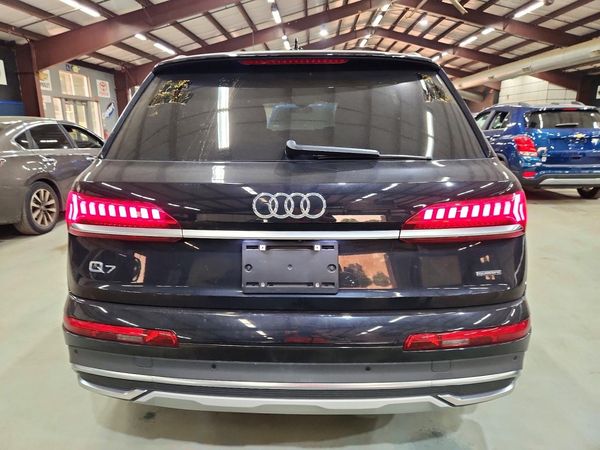 2021 AUDI Q7 quattro Premium