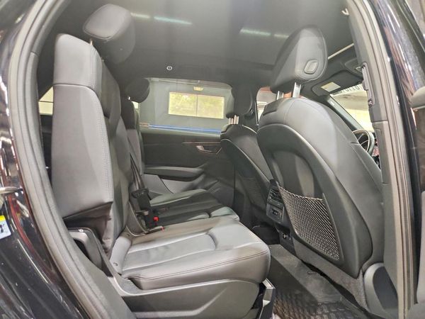 2021 AUDI Q7 quattro Premium