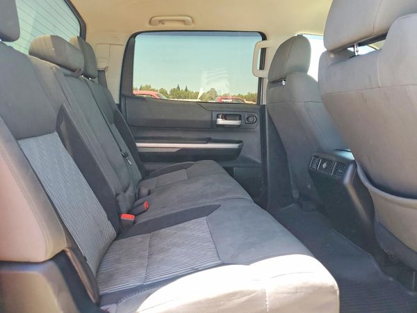 2015 TOYOTA TUNDRA SR5 Grade
