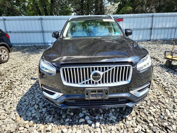 2020 VOLVO XC90
